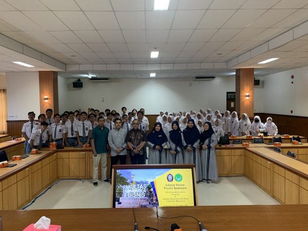 Siap Lebih Dini, Memilih Perguruan Tinggi melalui Campus Day Attachment 