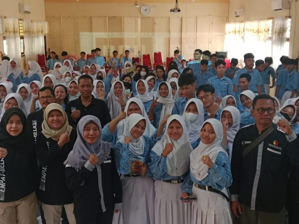 Siapkan Pemilih Pemula yang Cerdas, SMAN 14 Semarang Hadirkan BAWASLU