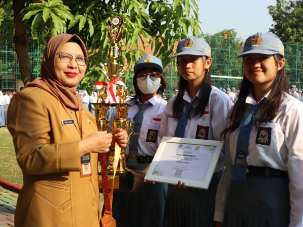 3 Siswa SMANSE Raih Juara Harapan 2 Lomba Senam Kreasi Piala Ibu Negara RI Tingkat Nasional 2023