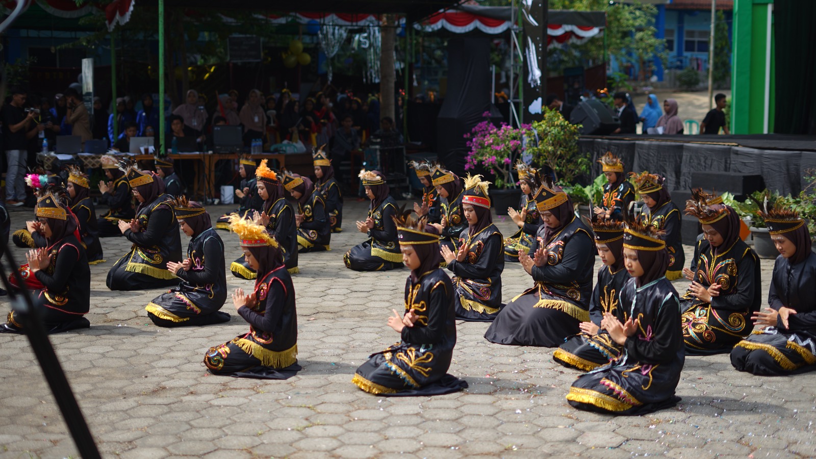 SMIT Bina Amal Gelar Puncak Spectaba & Expo P5 Dengan Meriah SMIT Bina Amal Gelar Puncak Spectaba & Expo P5 Dengan Meriah