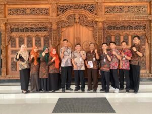 SMAN 3 Magelang Studi Tiru Aplikasi SI KAPAL di SMKN 10 Semarang