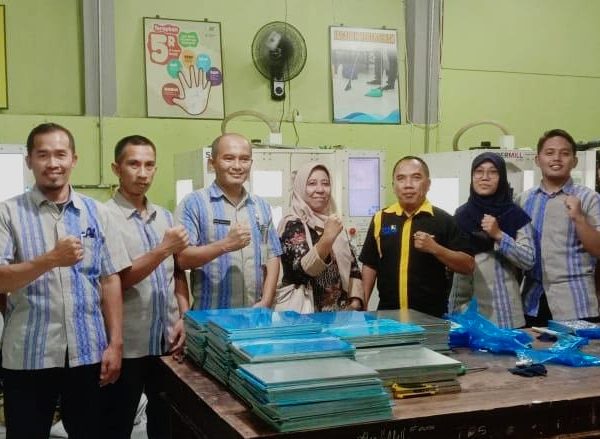 SMKN 1 Kaliwungu Kunjungi SMK Saraswati Salatiga untuk Study Banding Teaching Factory