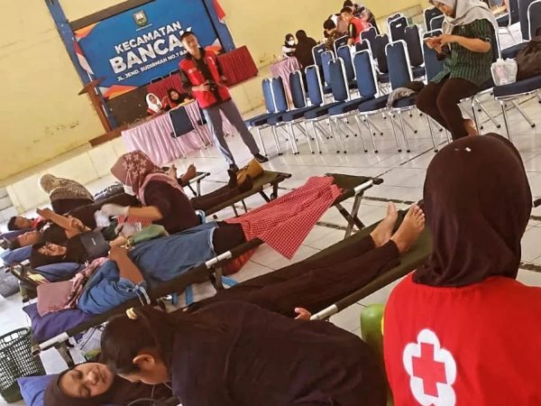 PMI Kecamatan Bancak Bersama PMR Wira SMK Negeri 1 Bancak Menggelar Donor Darah