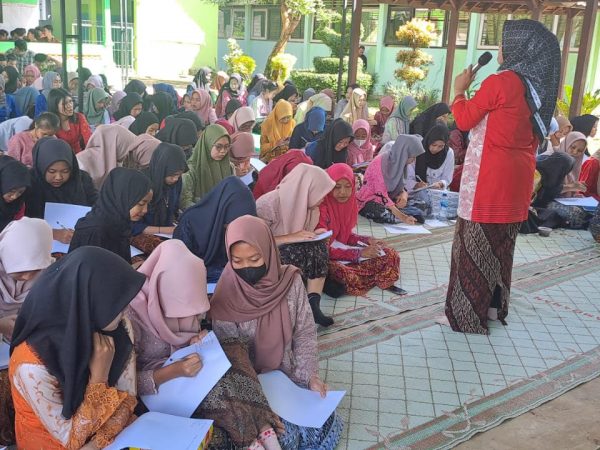 Peringatan Hari Kartini SMAN 1 Susukan dengan Tema “Wanita Punya Peran Penting dalam Kemajuan Bangsa”