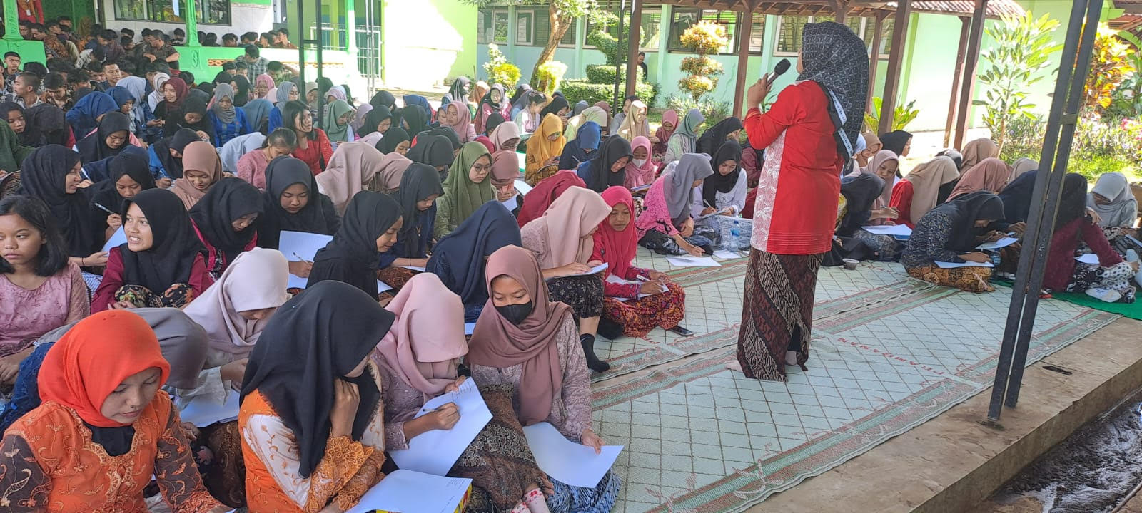 Peringatan Hari Kartini SMAN 1 Susukan dengan Tema “Wanita Punya Peran Penting dalam Kemajuan Bangsa”