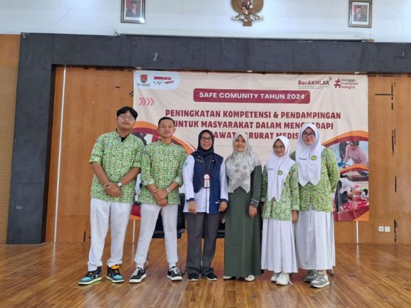 PMR SMAHA mengikuti Pelatihan Bantuan Hidup Dasar (BHD)