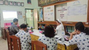 SMKN 10 Semarang Bantu SMP Stella Matutina Salatiga Kembangkan Evaluasi Digital