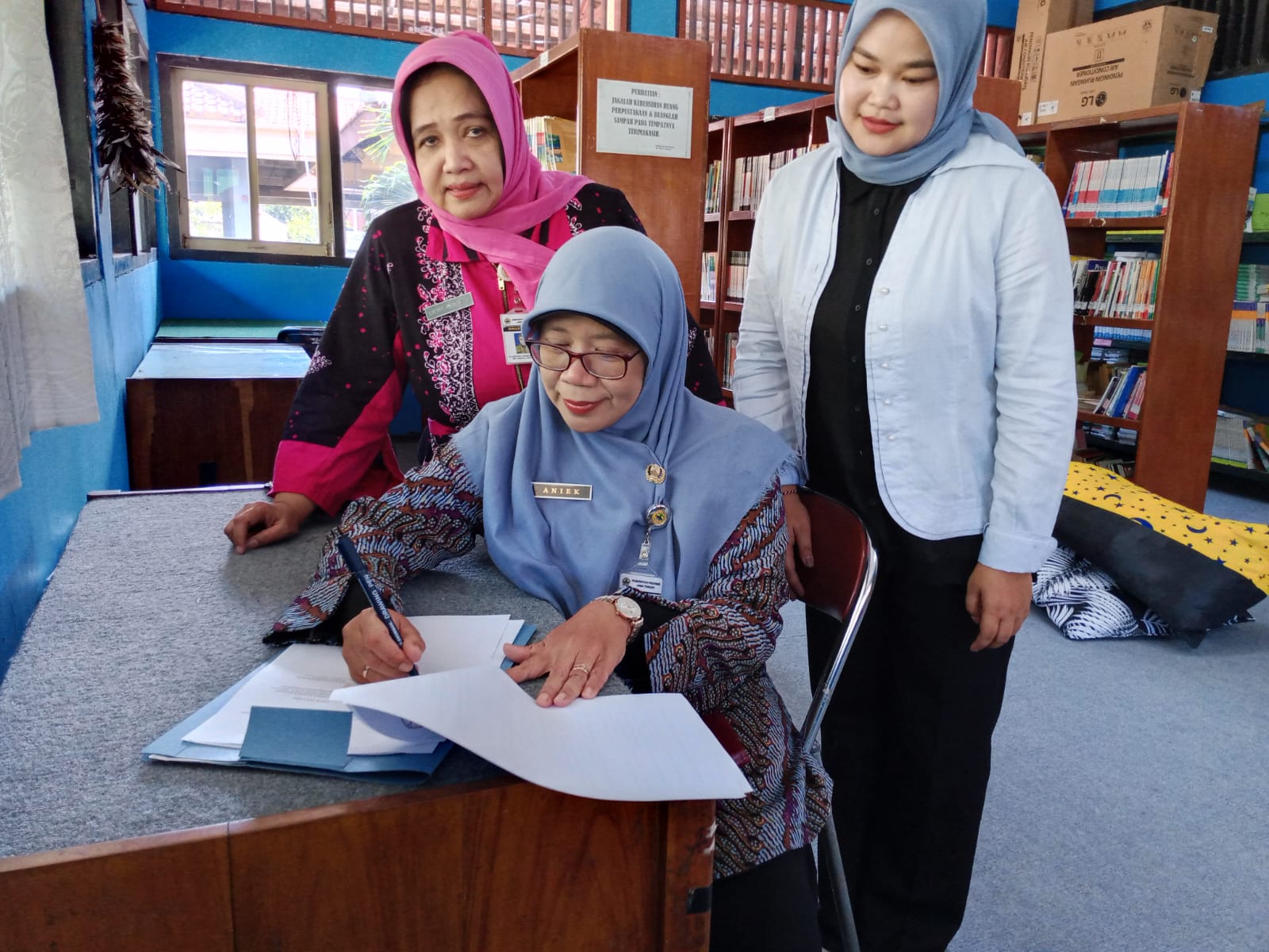 Dorong Perpustakaan Berkelas, SMAN 14 Tandatangani MoU Dengan Perpusda Dorong Perpustakaan Berkelas, SMAN 14 Tandatangani MoU Dengan Perpusda