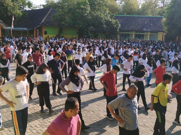SMAN 16 Semarang & Puskesmas Mijen Sukseskan Gerakan Aksi Bergizi SMAN 16 Semarang & Puskesmas Mijen Sukseskan Gerakan Aksi Bergizi