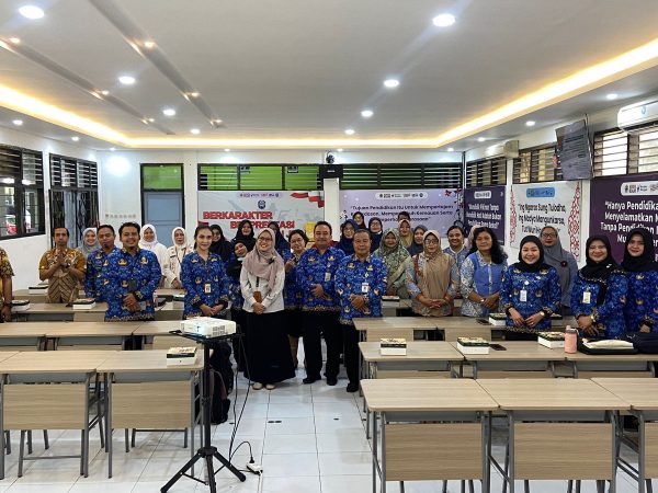 MGMP Bahasa Indonesia Adakan Pelatihan Pemanfaatan Teknologi Kecerdasan Artifisial Bersama LPPKM Unnes