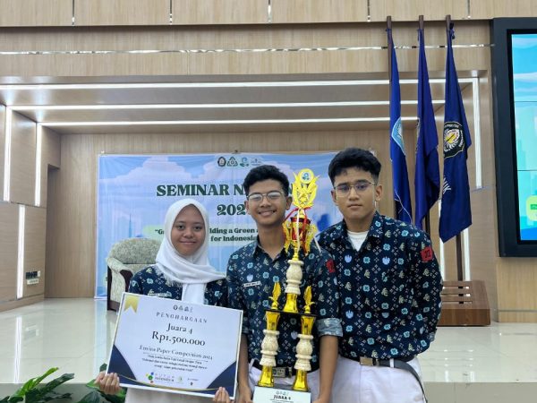 Tim KIR SMAN 7 Semarang Berhasil Raih Juara di Ajang Tingkat Nasional