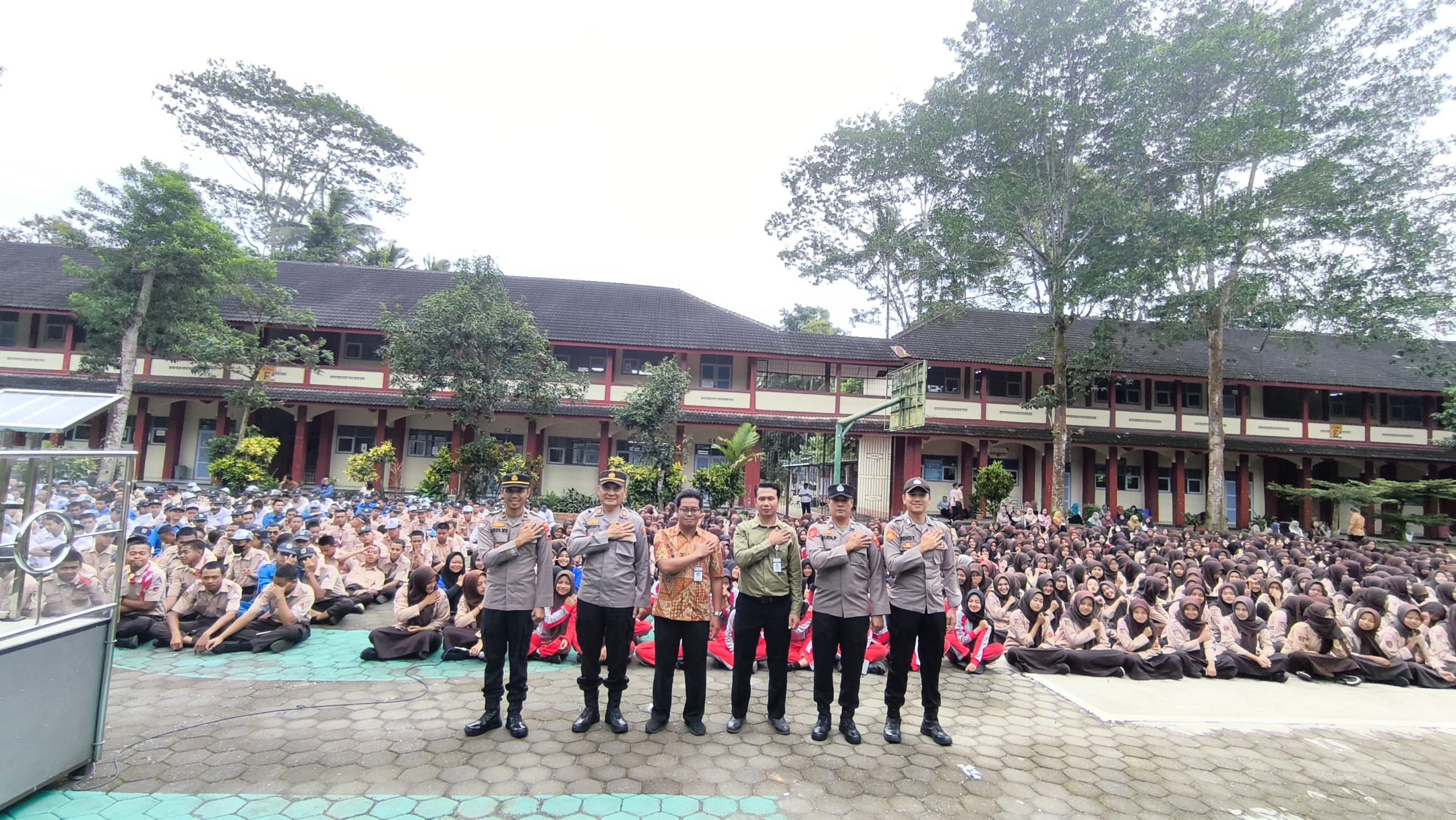 Polsek Tengaran Goes to SMKN Tengaran Polsek Tengaran Goes to SMKN Tengaran