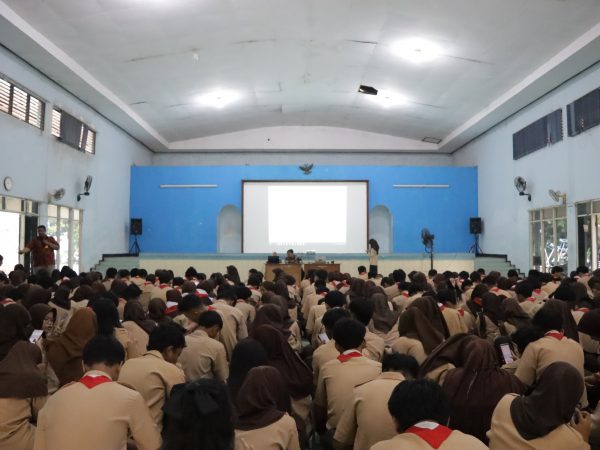 Simulasi Massal SI-SPMB 2025: Uji Coba Sistem Penerimaan Murid Baru di SMA Negeri 7 Semarang