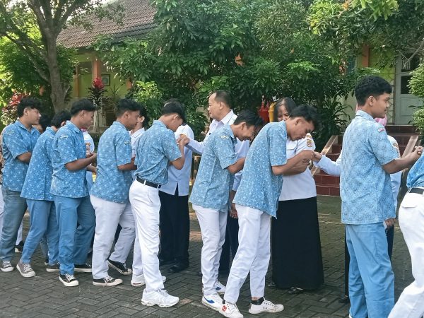 SMA Negeri 16 Semarang Gelar Halal Bihalal, Pererat Silaturahmi Keluarga Besar Sekolah