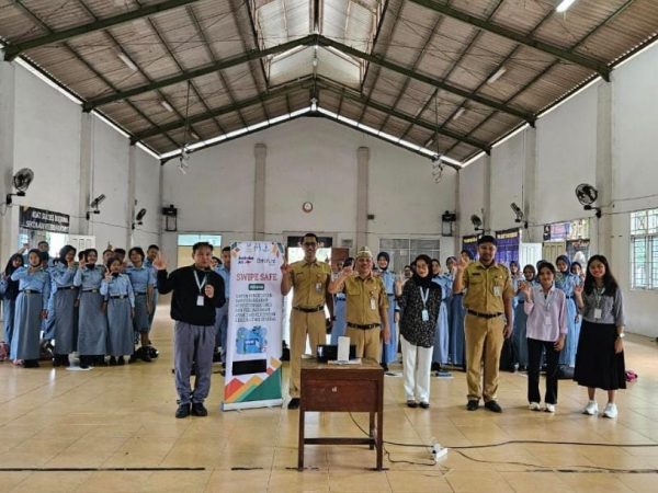 YKKS Gelar Pelatihan Swipe Safe untuk 50 Siswa SMKN 10 Semarang